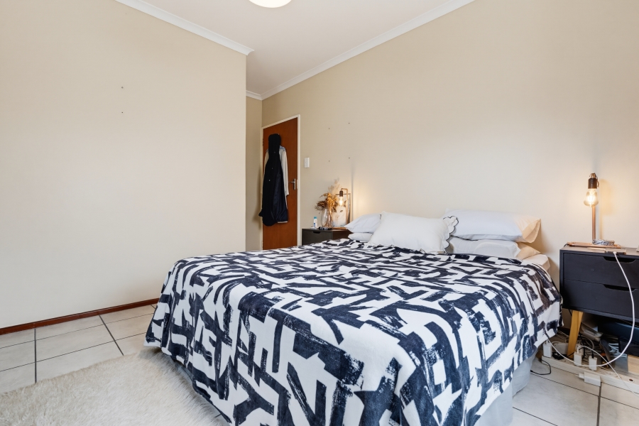 2 Bedroom Property for Sale in Edgemead Western Cape